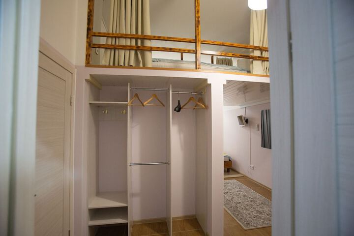 Room 60 of 64