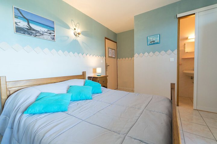Room 7 of 70