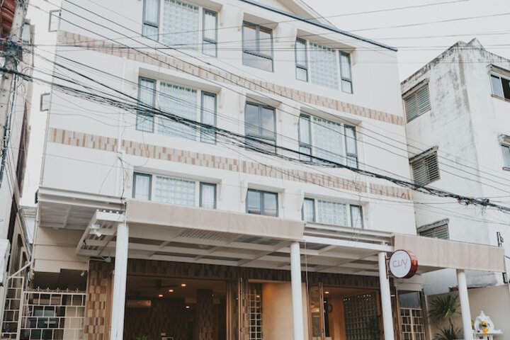 Hotel 67 of 68