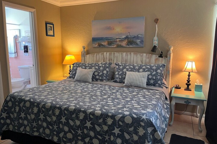 Room 10 of 50