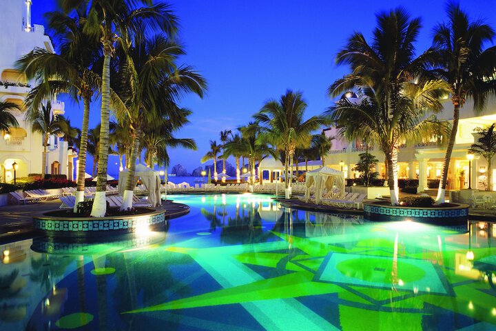 Pools & Facilities
