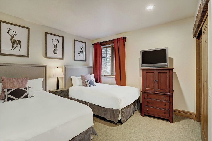 Room 81 of 569