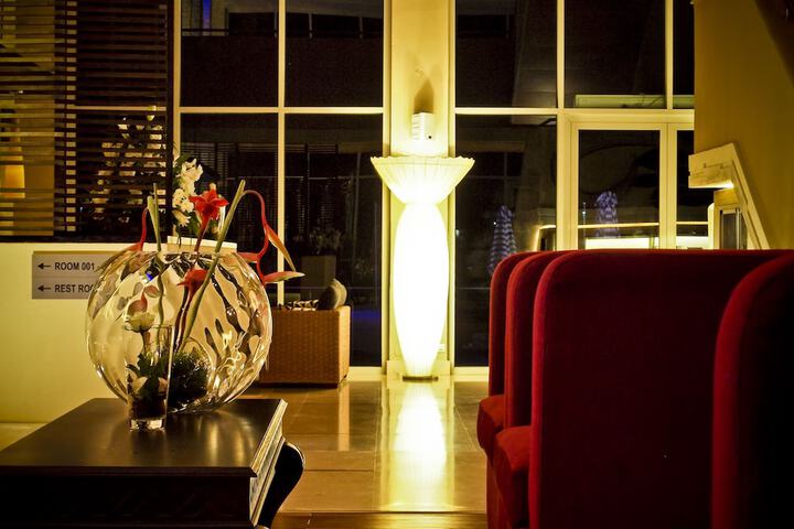 Hotel Interior 10 of 140