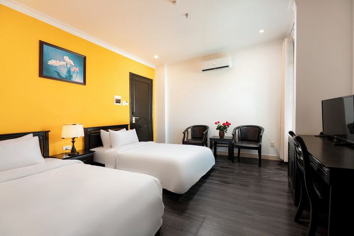 Room 7 of 34