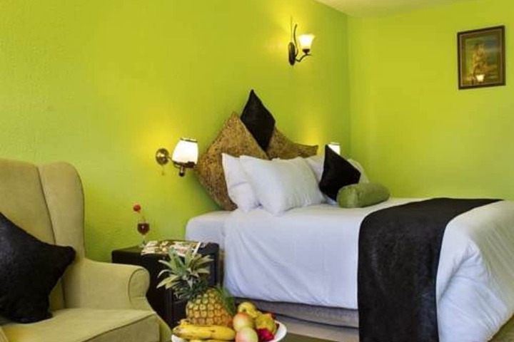 Room 3 of 37