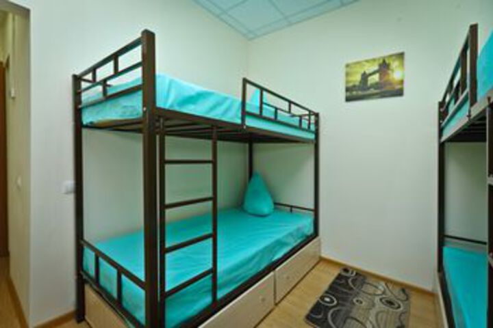 Room 32 of 64