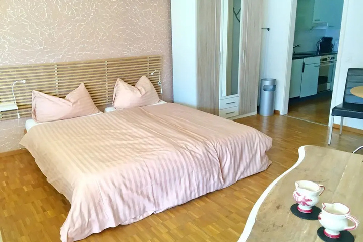 Room 2 of 18