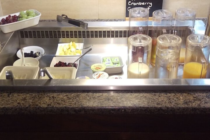 Breakfast/Coffee Service 38 of 50
