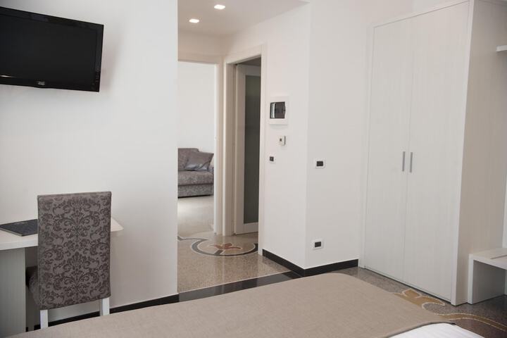 Room 21 of 46