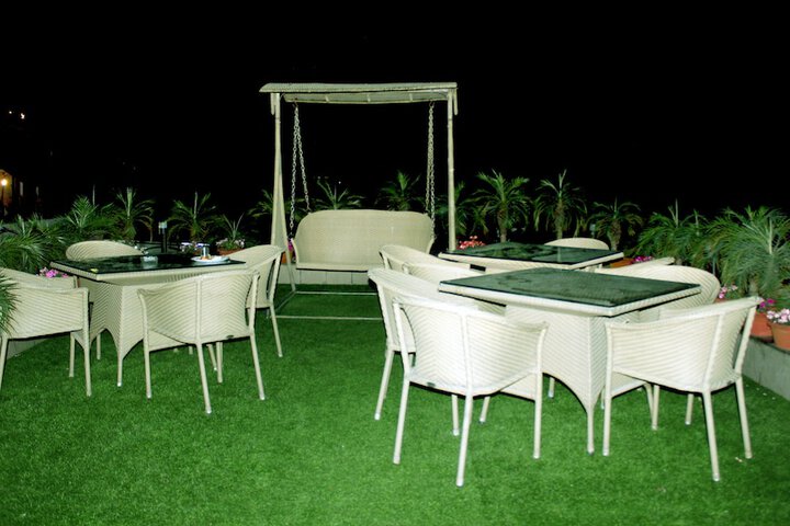 Dining 44 of 71