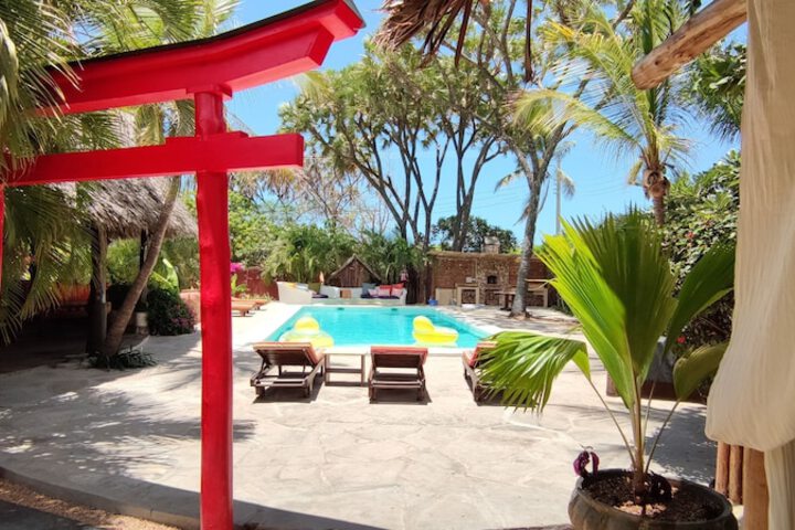 Pool 113 of 195