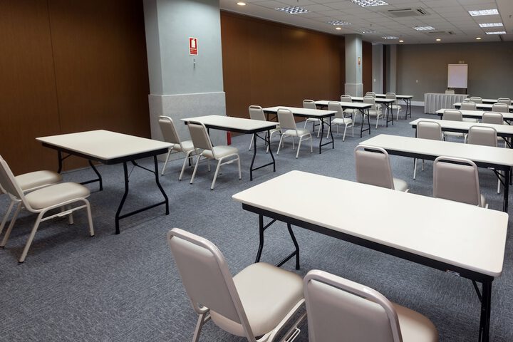 Room 9 of 14