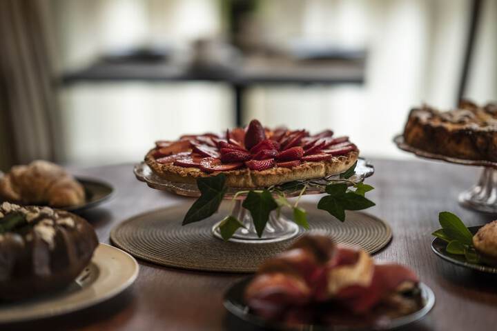 Dining 63 of 76