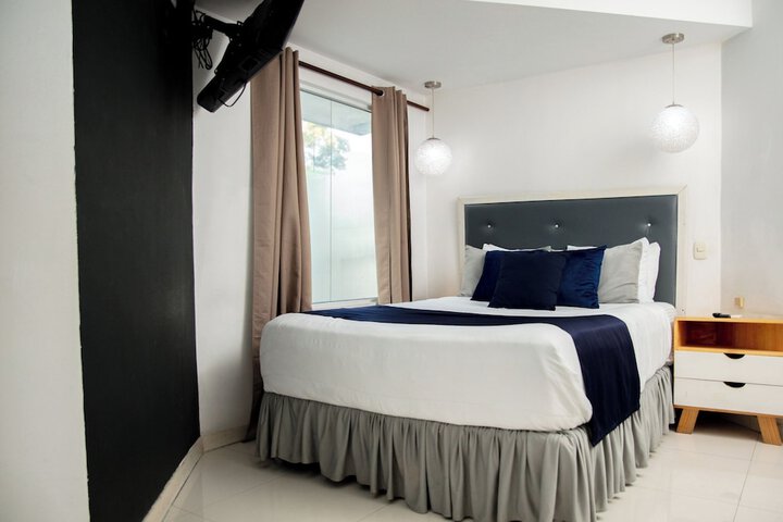 Room 5 of 79