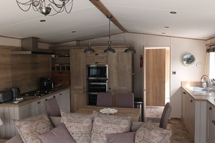 Room 11 of 29