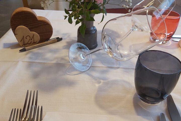 Dining 36 of 48