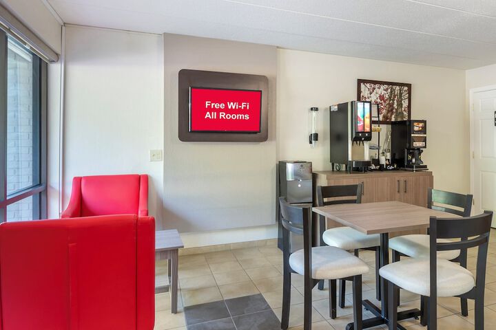 Breakfast/Coffee Service 32 of 36