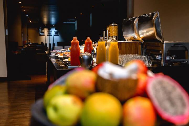 Breakfast/Coffee Service 66 of 74