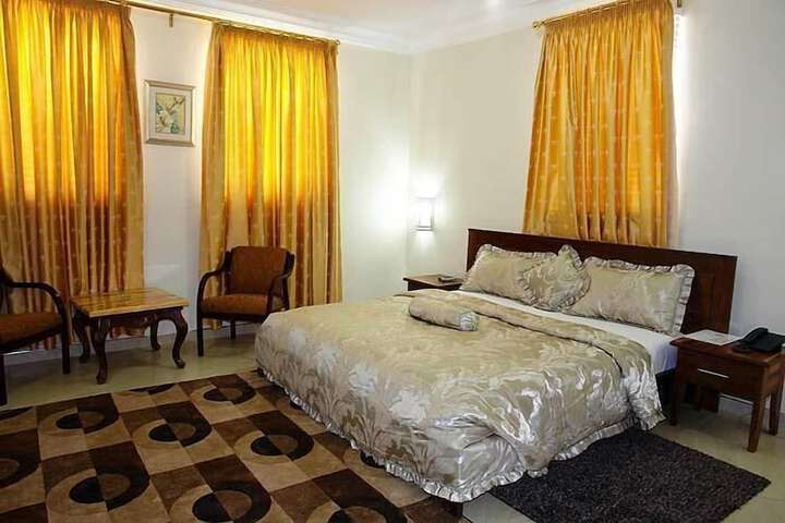 Room 15 of 31