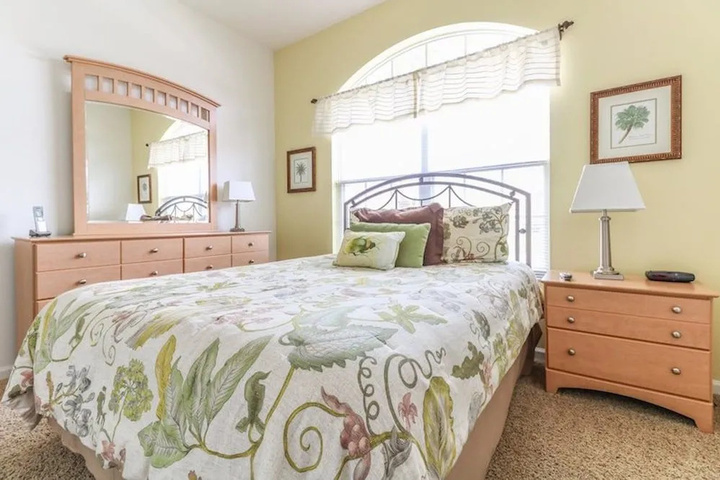 Room 2 of 23