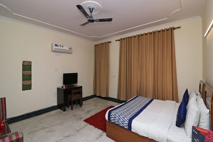 Room 11 of 21