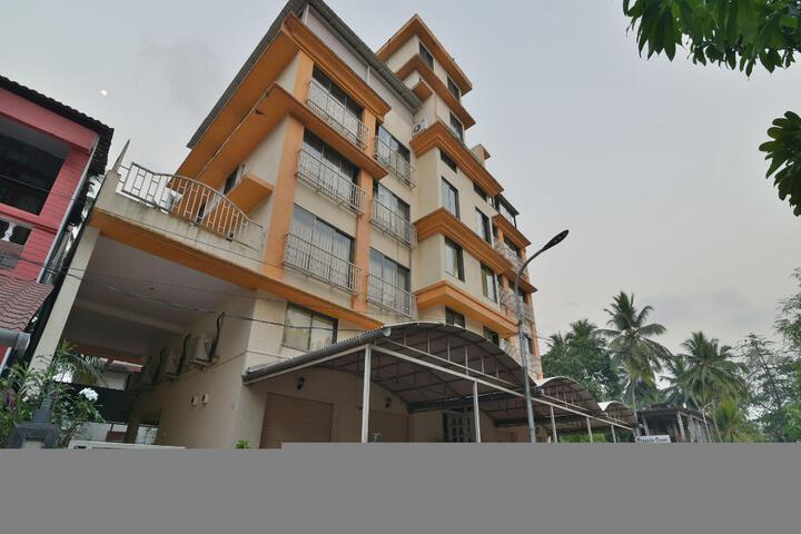 Hotel 6 of 12