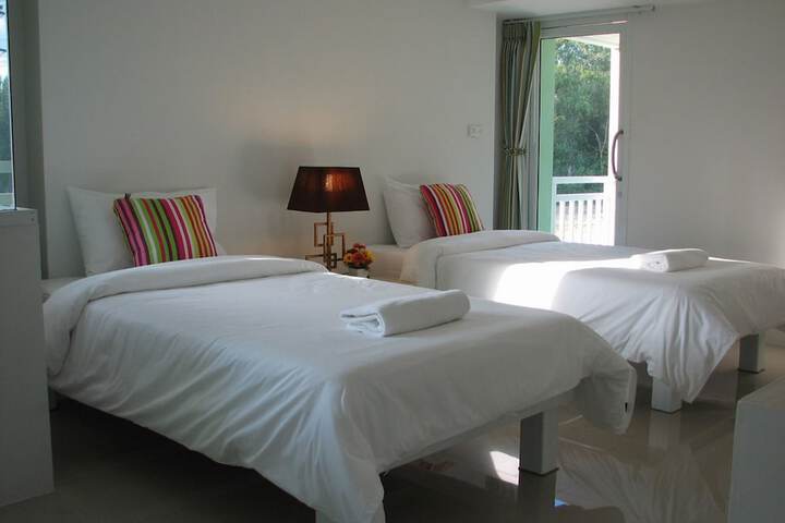 Room 5 of 31