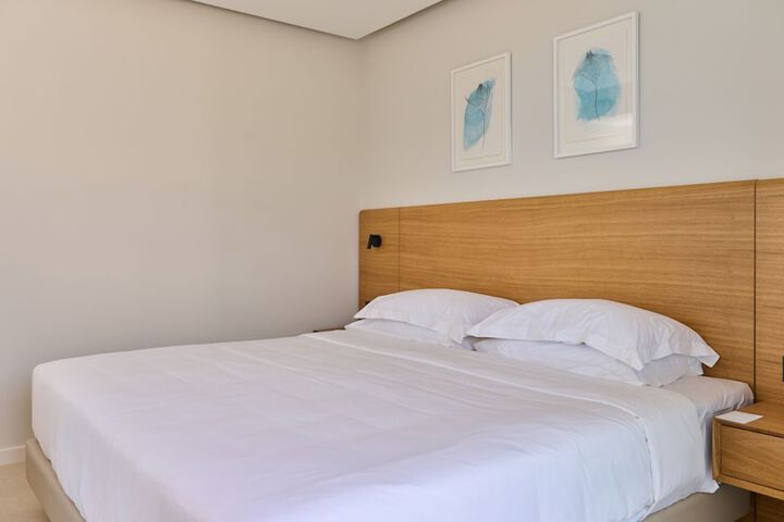Room 19 of 93