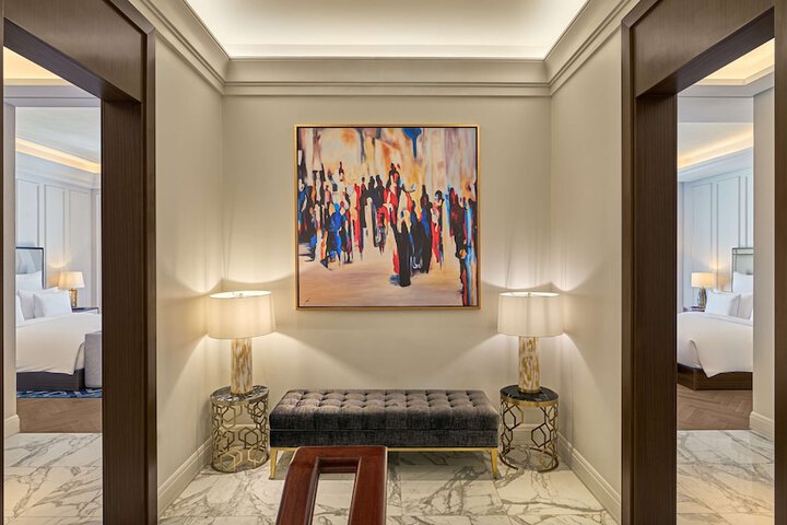 Room 40 of 178