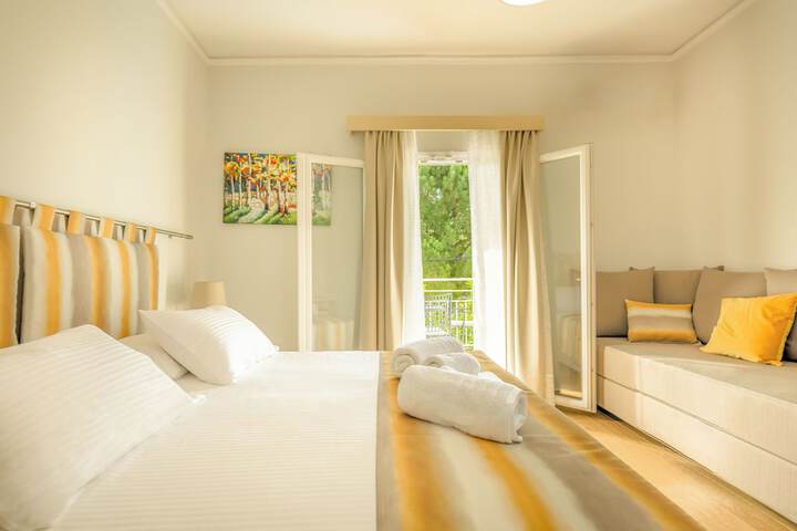 Room 13 of 48