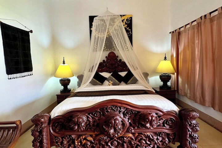 Room 42 of 123