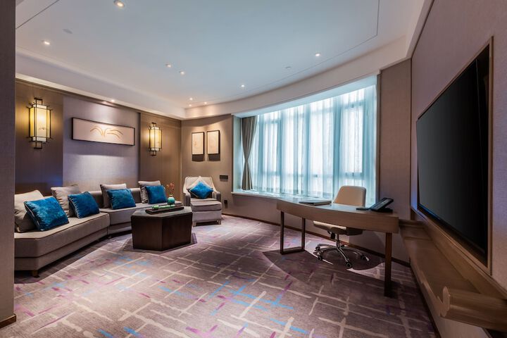 Room 20 of 34