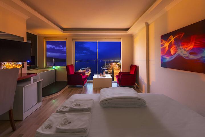 Room 16 of 47