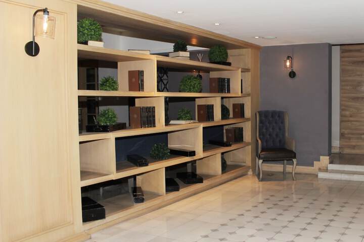 Guest Lobby