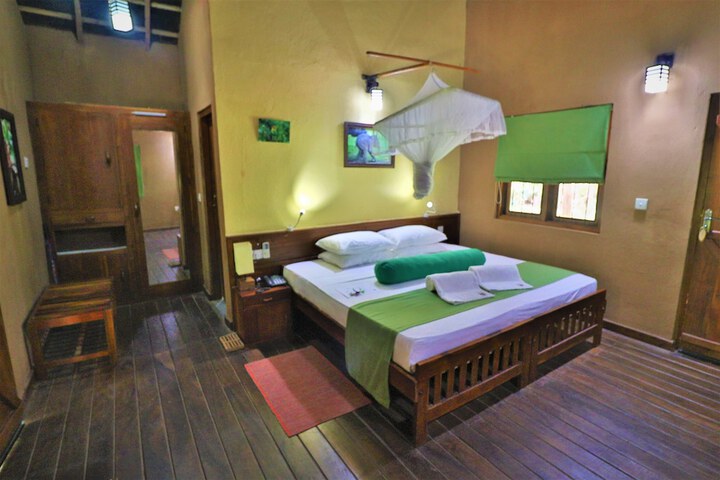 Room 12 of 63