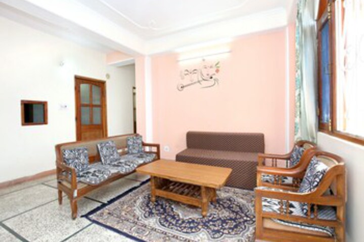 Room 12 of 25