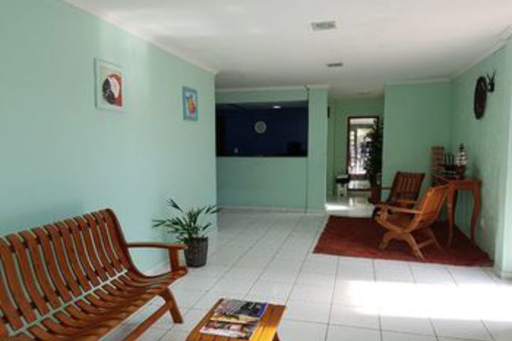 Entrance & Lobby