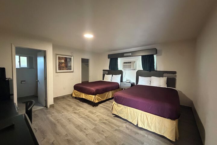 Room 5 of 20