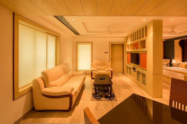 Room 11 of 39