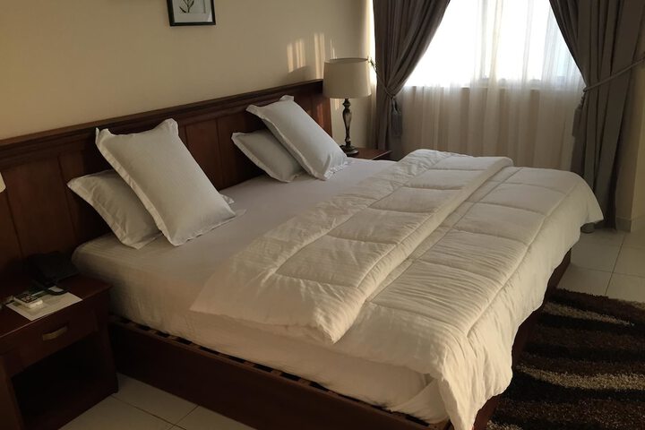 Room 5 of 19