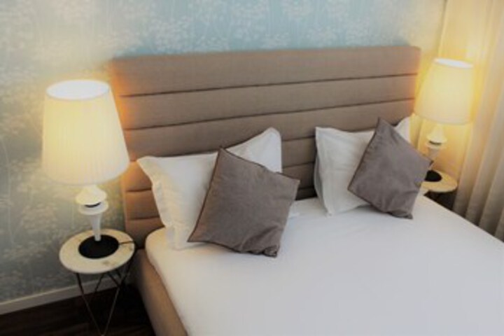 Room 53 of 74