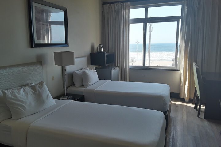 Room 5 of 40