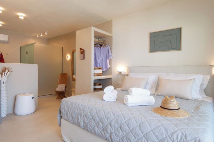 Room 5 of 156