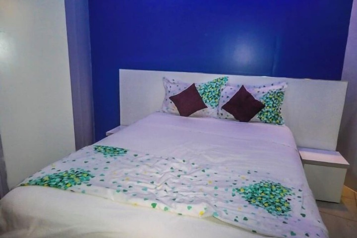 Room 13 of 21
