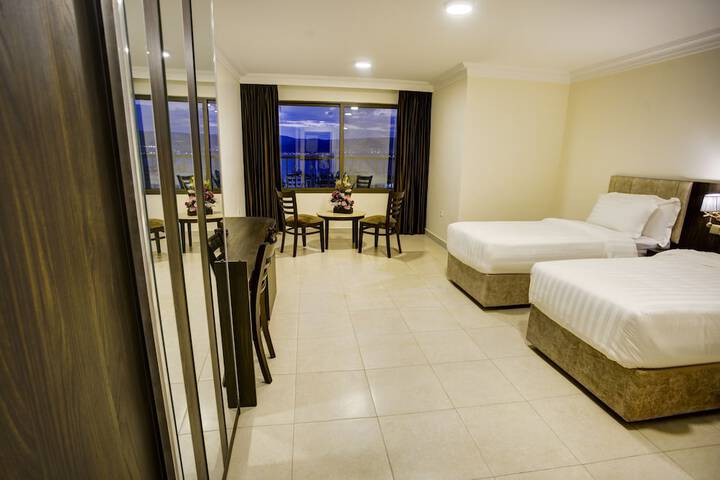 Room 10 of 15