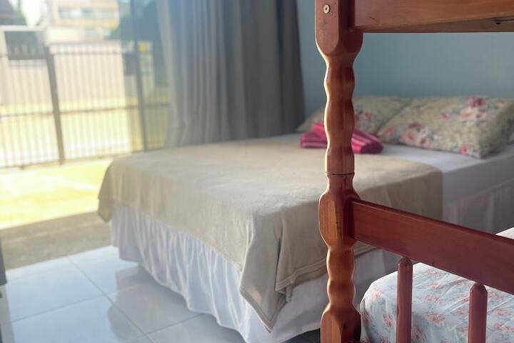 Room 6 of 9