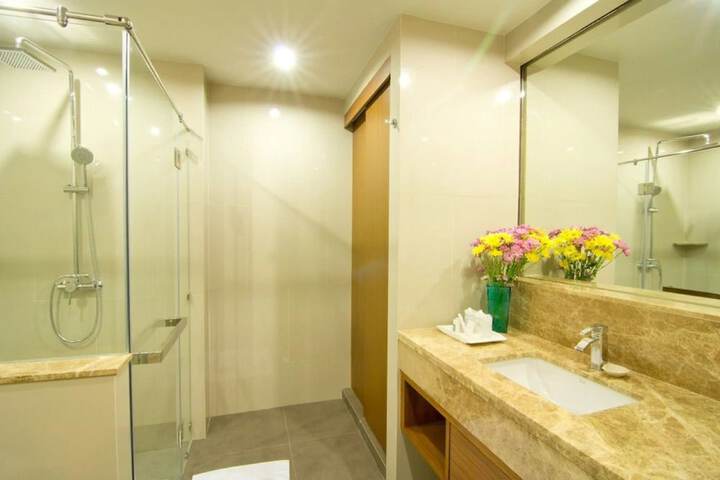 Room 16 of 29