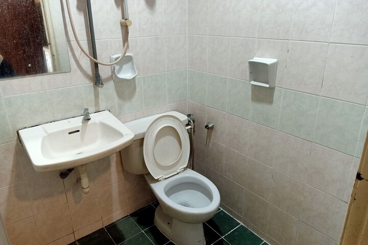 Room 34 of 49