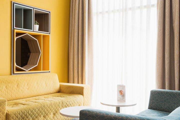 Lounge 207 of 292