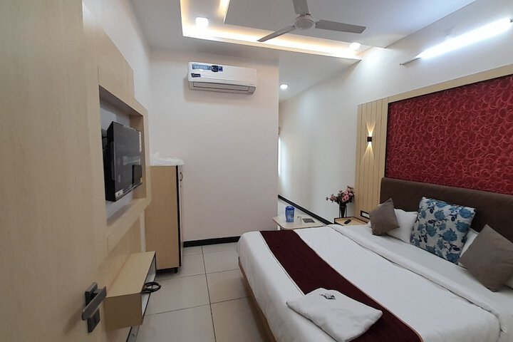 Room 9 of 69